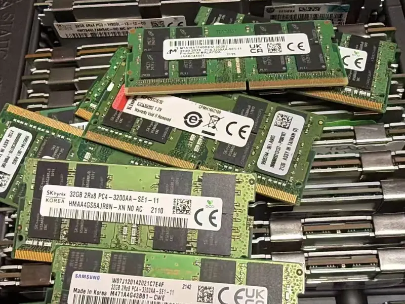 A pile of used DDR4 laptop SODIMM memory modules